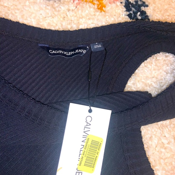 Calvin Klein - Picture 2 of 3